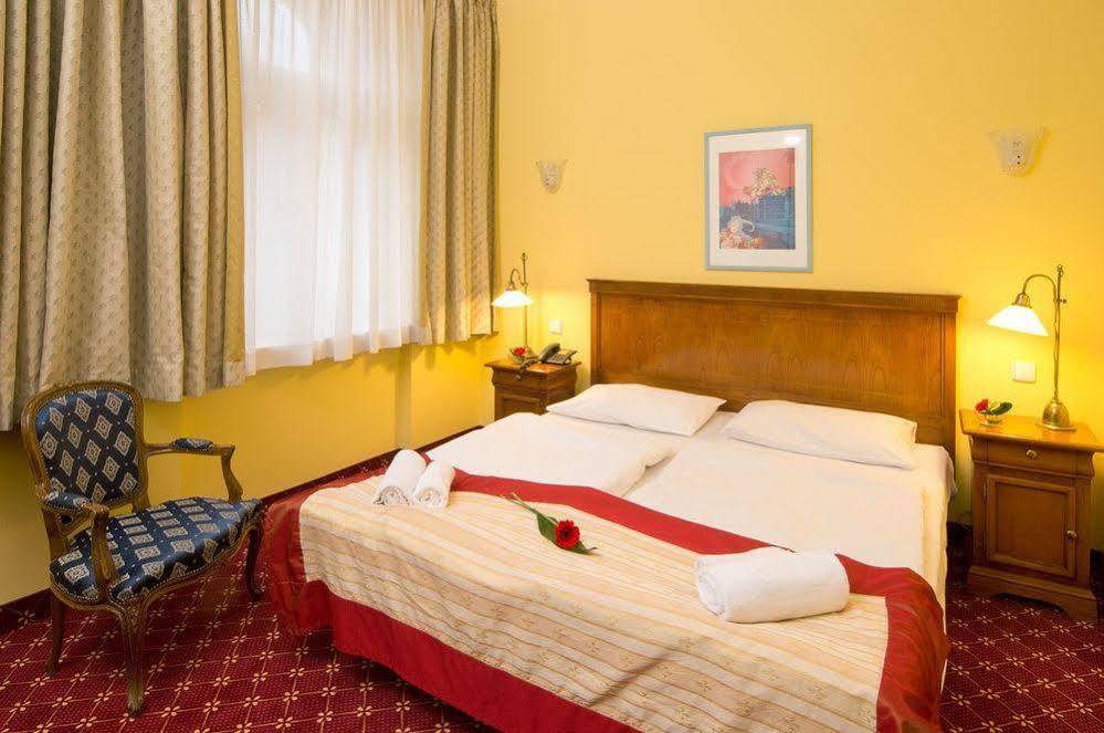 Hotel St George - Czech Leading Hotels Prague Ngoại thất bức ảnh